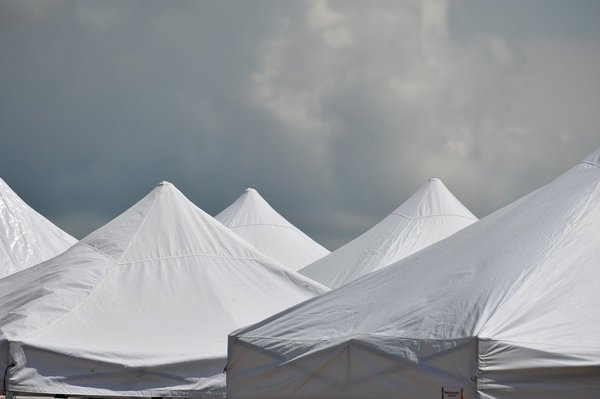 Découvrez le barnum 4x8 : pratique et élégant pour vos événements